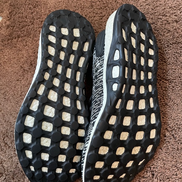 Adidas Pureboost. - Picture 2 of 2